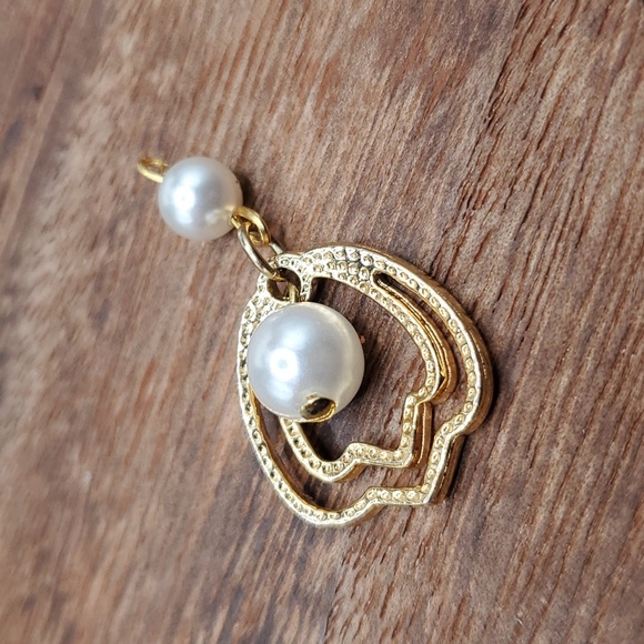 Pearl amulet dangle pendant - Picture 2 of 2